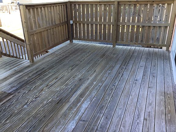 12’x20’ deck with privacy