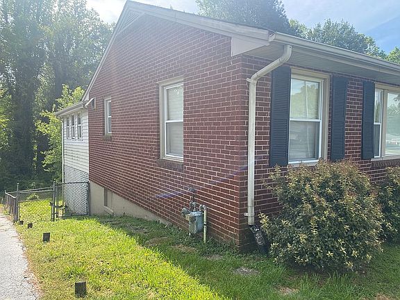 3rd image of 258 Arnett Blvd