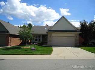 6704 Copper Creek Dr W, Washington, MI 48094