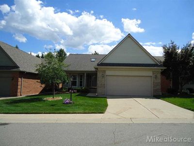 6704 Copper Creek Dr W, Washington, MI, 48094