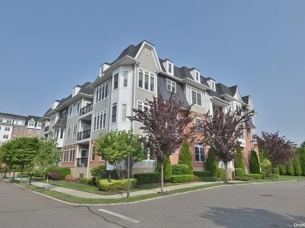 1177 Roosevelt Way #., Westbury, NY 11590