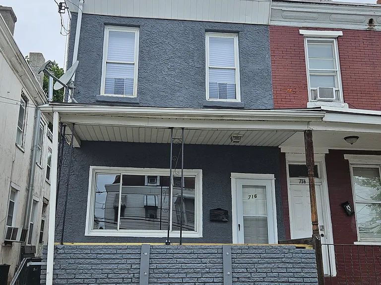 716 W 5th St — Photo 1
