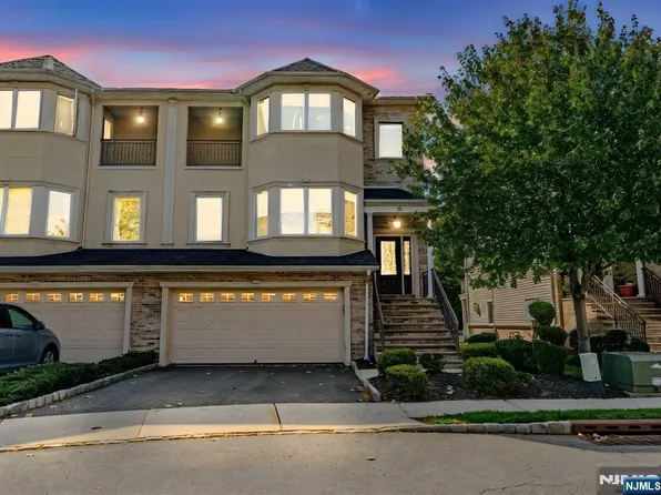 15 Jacobs Lndg #15, Secaucus, NJ 07094