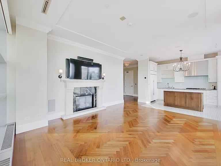183 Wellington St W #3503 — Photo 12