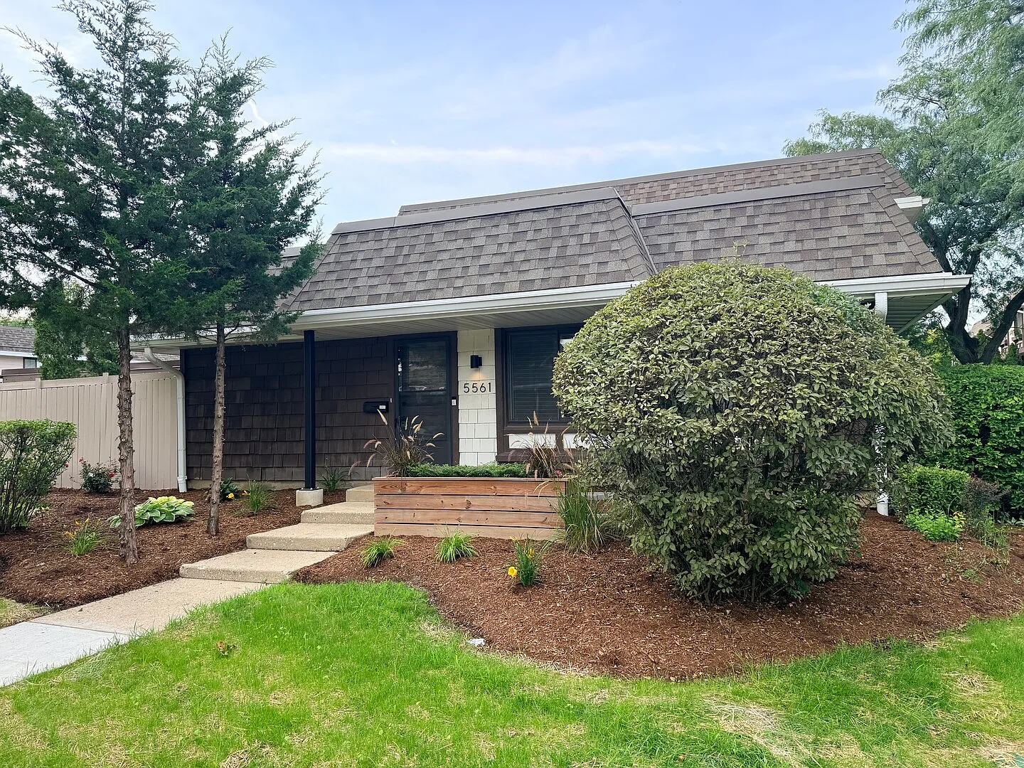2 bed, 833 sqft, $1,850 — Photo 3