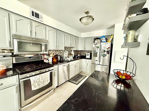 3rd image of 7251 Randolph St APT A2