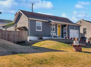 9516 Upland Dr, Saint Louis, MO 63123