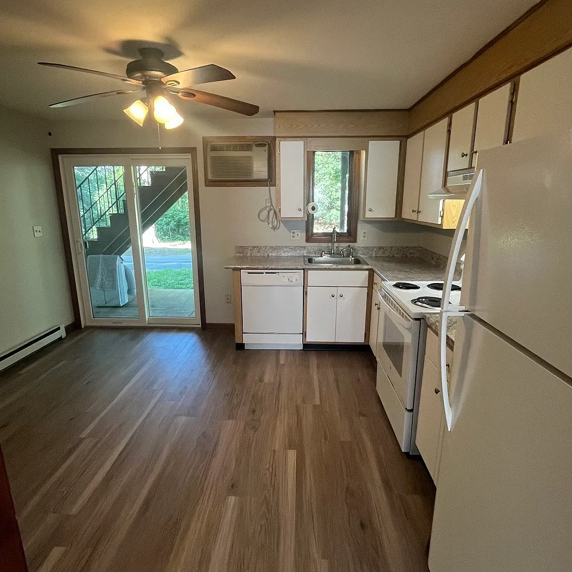 2 bed, 1.0 bath, 768 sqft, $2,000 — Photo 3
