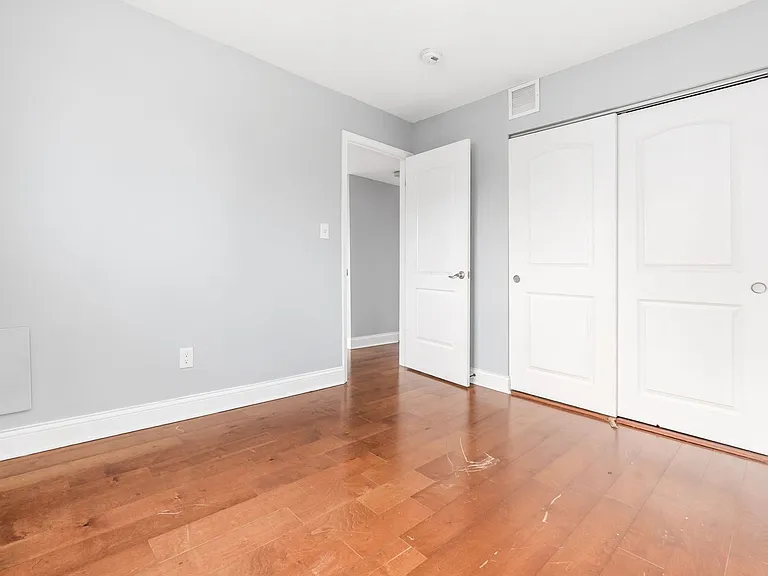 1580 E Mound St — Photo 35