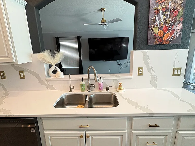 753 N Cholla St — Photo 3