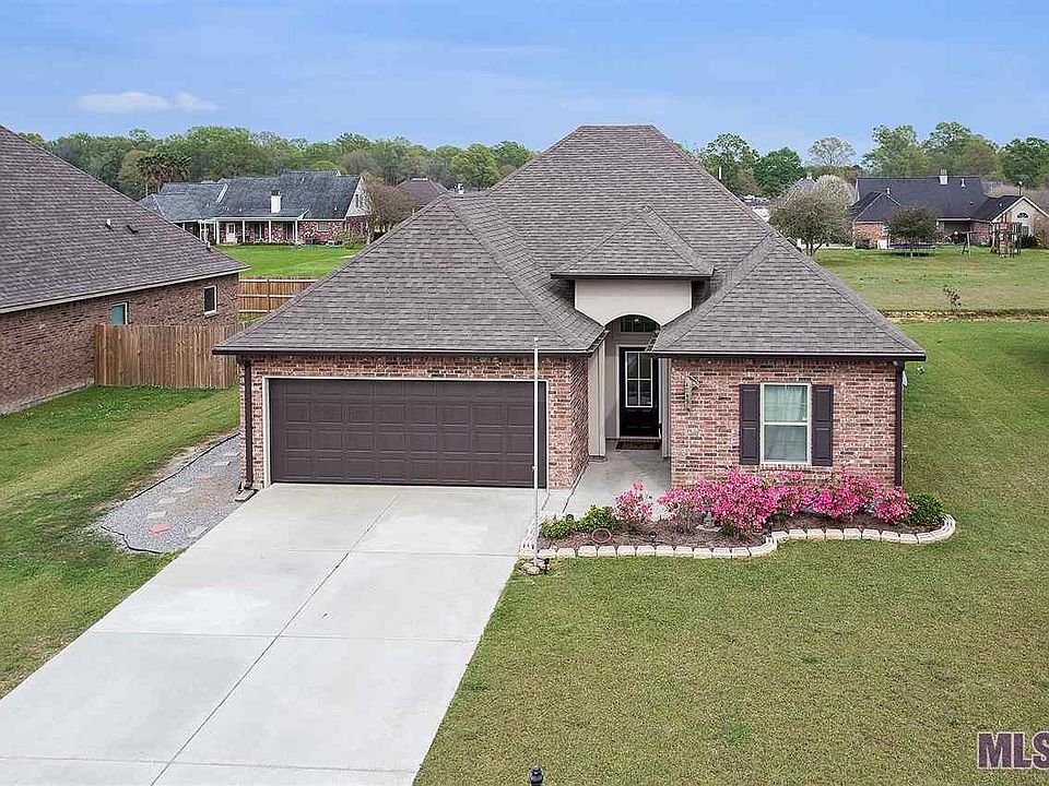 1st image of 42467 Wynstone Dr