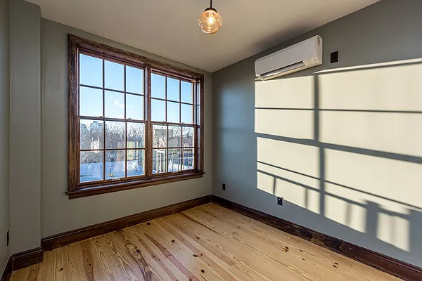 Rented by Nooklyn NYC LLC | media 35