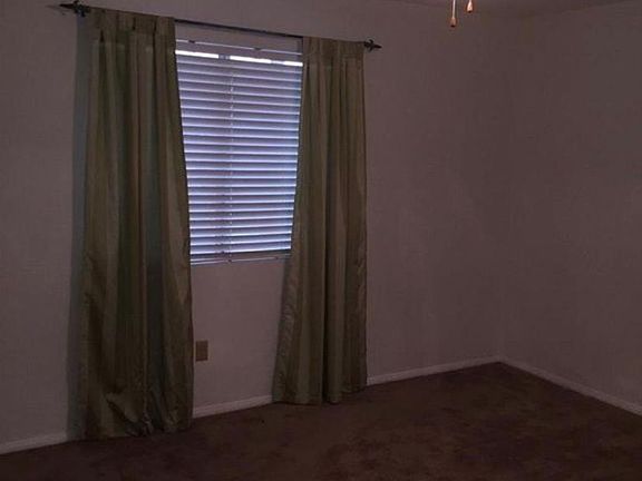 4th image of 9495 Valencia Dr