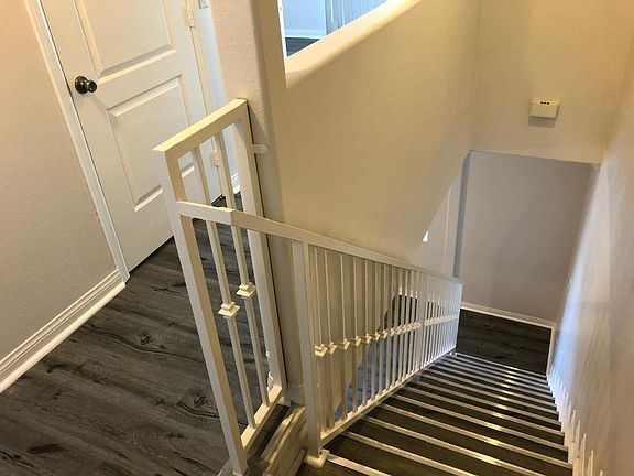 4th image of 4703 Beverly Blvd APT 6