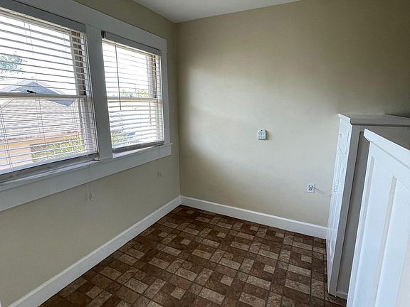 4th image of 249 4th Ave N APT 18