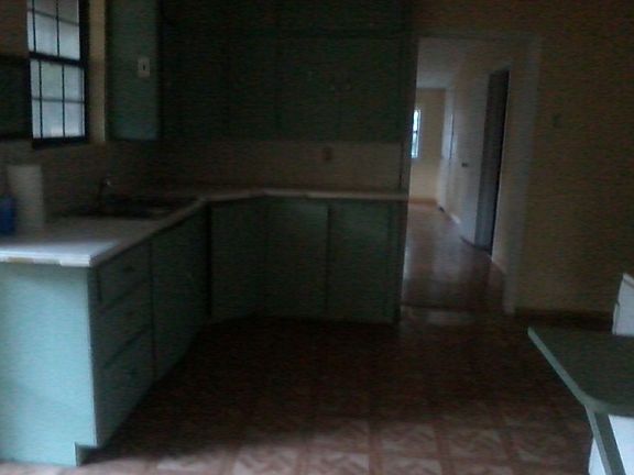 3rd image of 2809 E Vickery Blvd