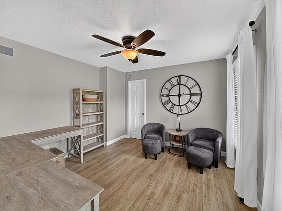3rd image of 52116 Falcon Chase Dr