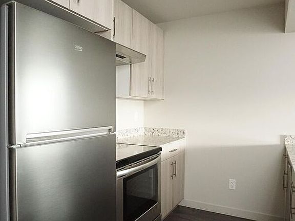 3rd image of 3612 Center St #102