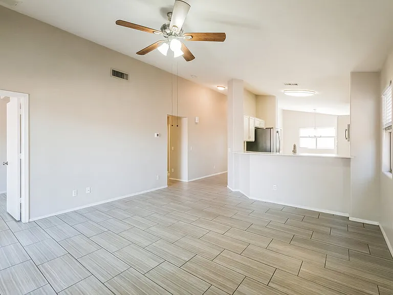 2525 S 109th Dr — Photo 6