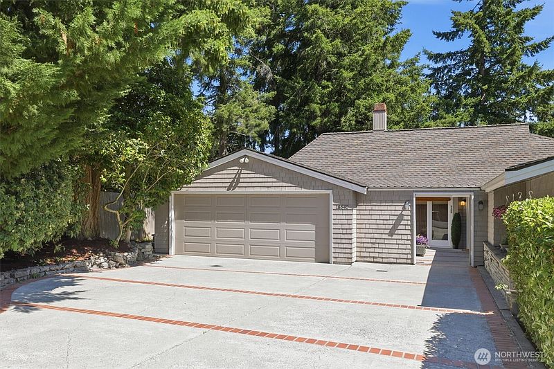 2nd image of 18540 63rd Avenue NE