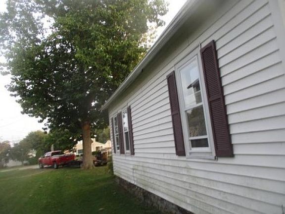 3rd image of 510 Morrison St