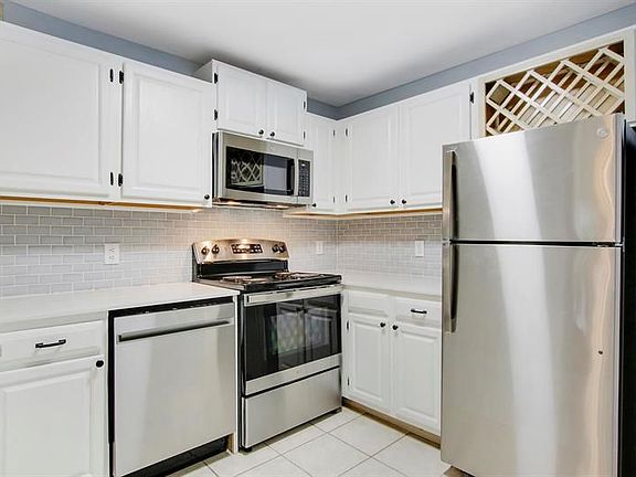 5th image of 1780 Palm Cove Blvd #6-303