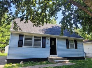 1121 Amos Ave, Des Moines, IA 50315