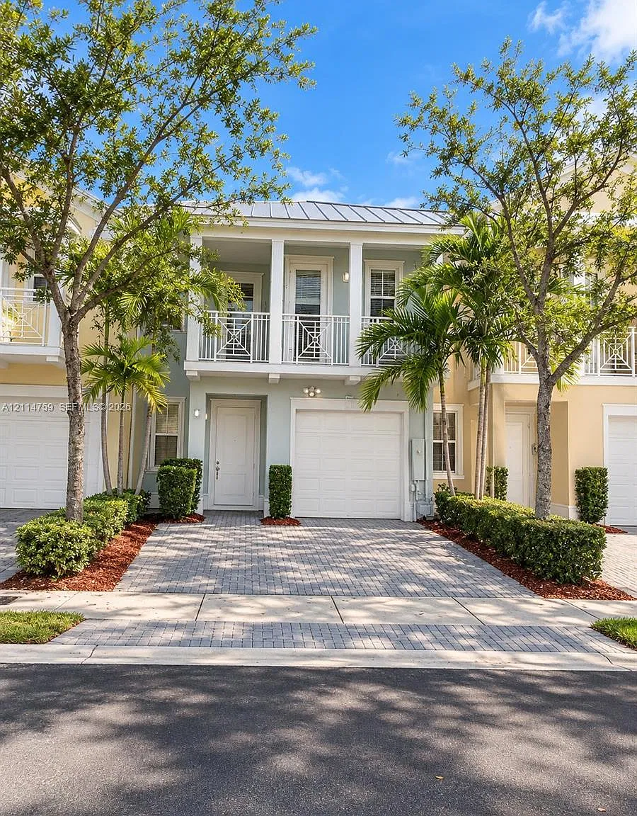 Reserve At Doral East — Photo 1