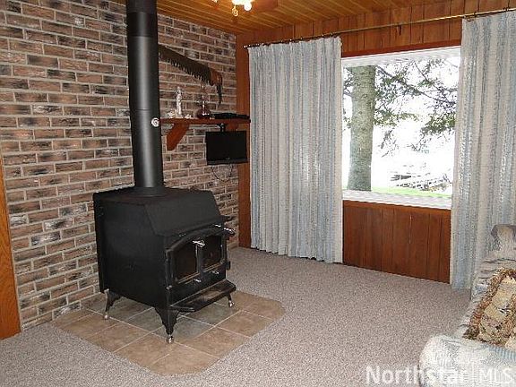 3rd image of 4690 28th Ave NE