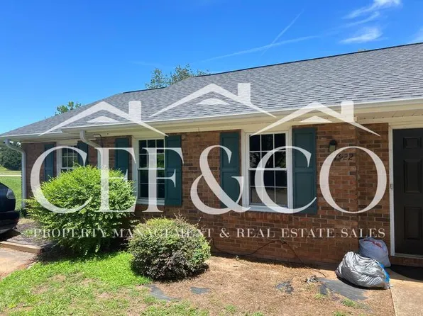 7922 Valley Falls Rd, Spartanburg, SC 29303