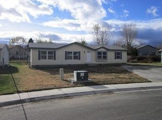 613 Grant Ct, Grandview, WA 98930