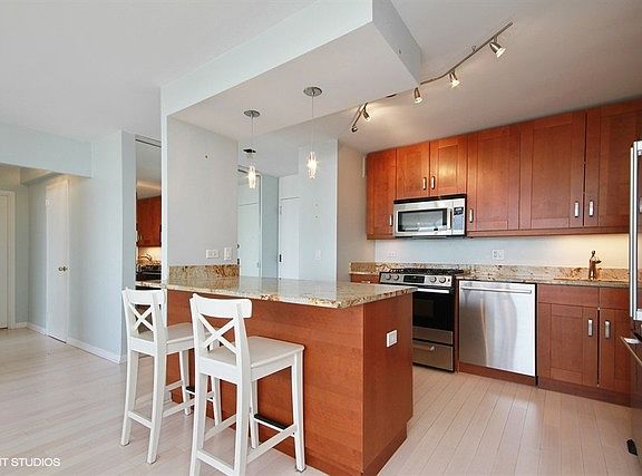 4th image of 2800 N Lake Shore Dr APT 3807