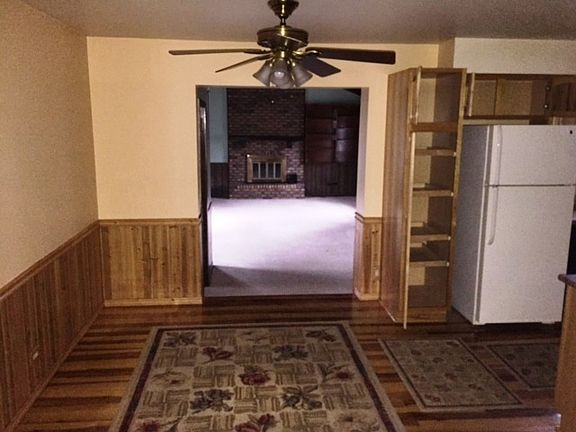 4th image of 12519 Meade Ave
