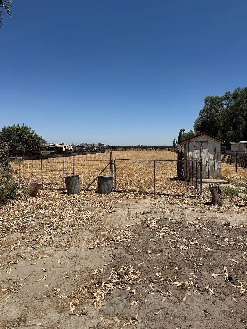 Home For Rent — Photo 3