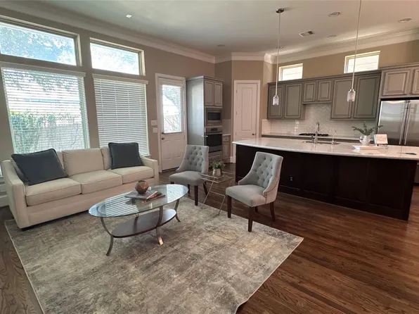 8217 Cabernet Ln, Houston, TX 77055