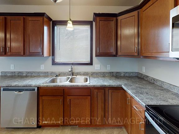 4th image of 290 Vernon Dr #3A