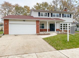 1115 N Crabtree Ln, Mount Prospect, IL