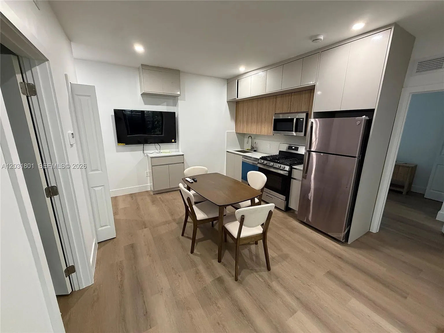 Polo Condo — Photo 1