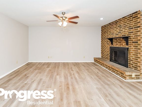 4th image of 2942 San Diego Dr