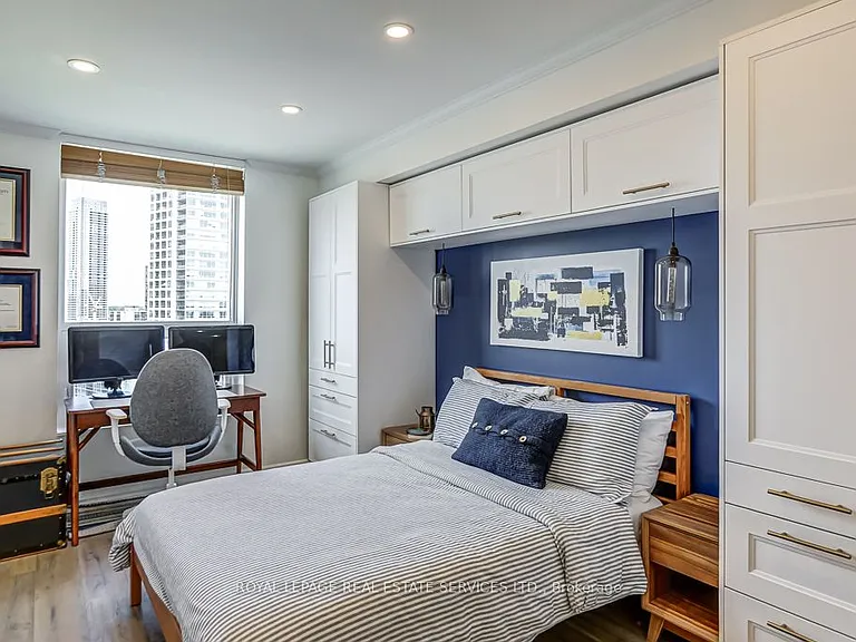 77 Maitland Pl #Penthouse 23 — Photo 16