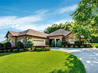 23147 Oak Cluster Dr, Sorrento, FL 32776