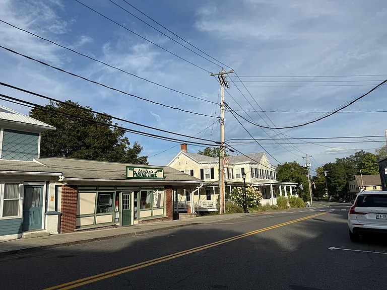 26 Main St #2 — Photo 24