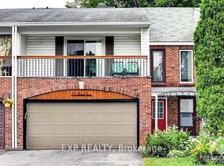 15 Jansen Rd, Ottawa, ON K2H5W6