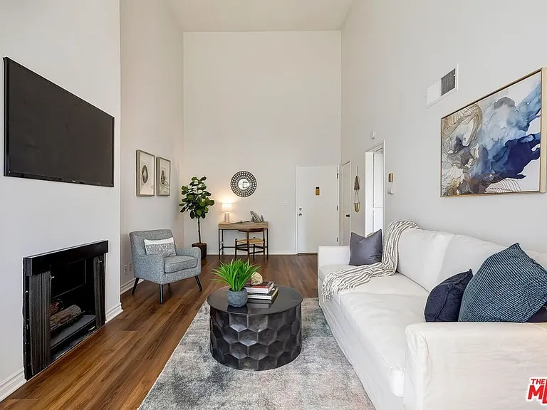 6306 Summertime Ln — Photo 2