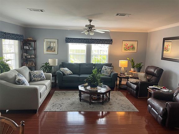 3rd image of 1881 SW 83rd Avenue