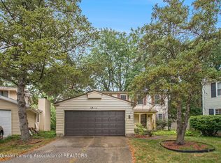 1306 Chartwell Dual Carriage Way, East Lansing, MI 48823