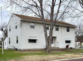 440 14th St, Windom, MN 56101