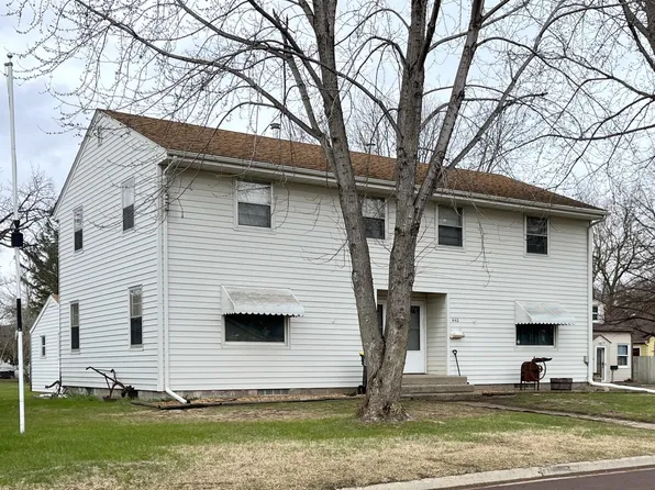 440 14th St, Windom, MN 56101