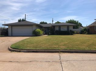 2520 Edgewood Dr, Moore, OK 73160