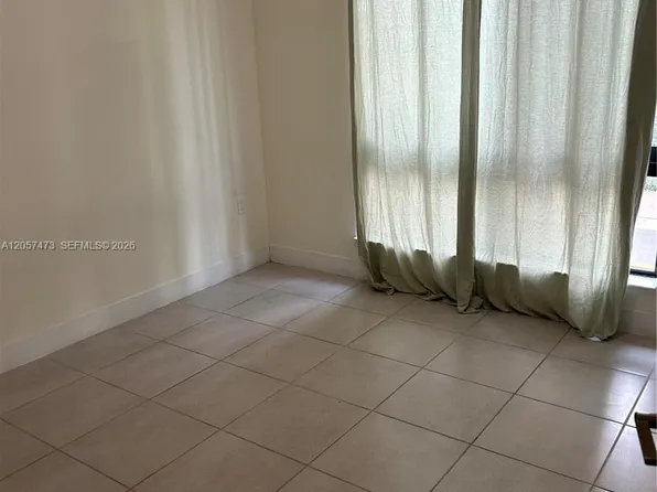 8363 NW 41st St #A-203, Miami, FL 33178